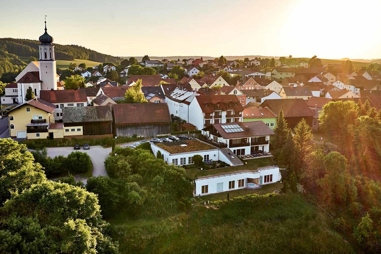 Zedernhof Gesundheits- & Wellnesshotel Stamsried Exterior foto