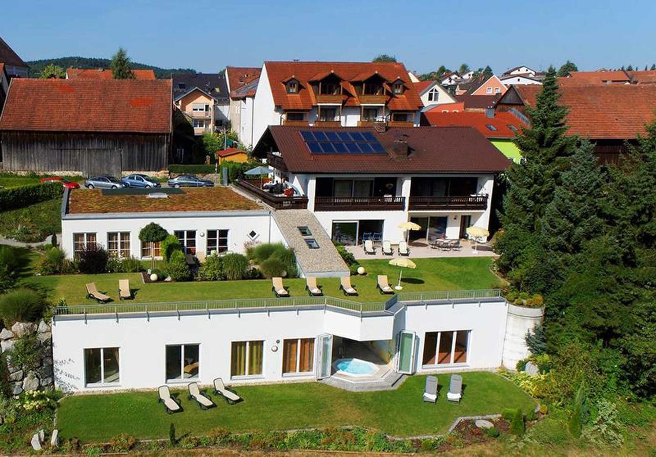 Zedernhof Gesundheits- & Wellnesshotel Stamsried Exterior foto
